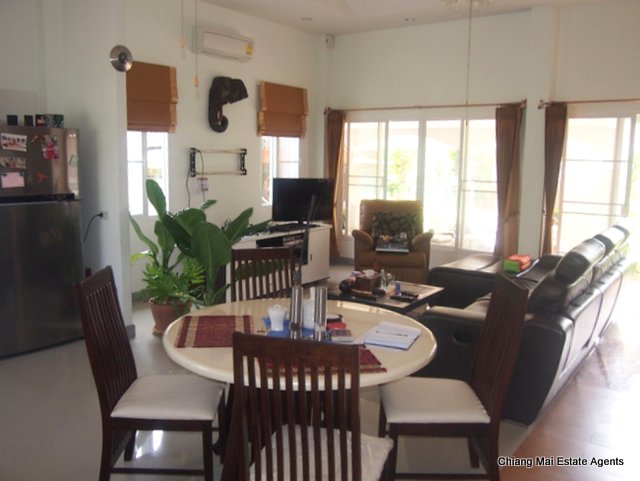 Amazing 3 Bedroom Bungalow with Pool