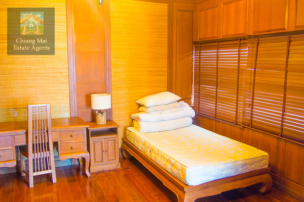 Gorgeous Teak 2 Bedroom Condo For Rent