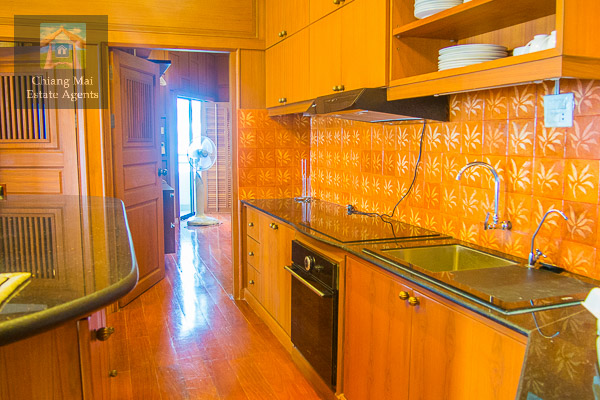 Gorgeous Teak 2 Bedroom Condo For Rent