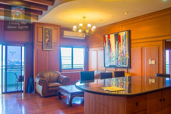 Gorgeous Teak 2 Bedroom Condo For Rent