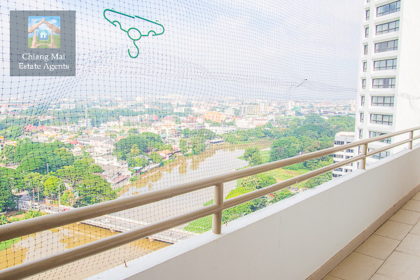 Gorgeous Teak 2 Bedroom Condo For Rent