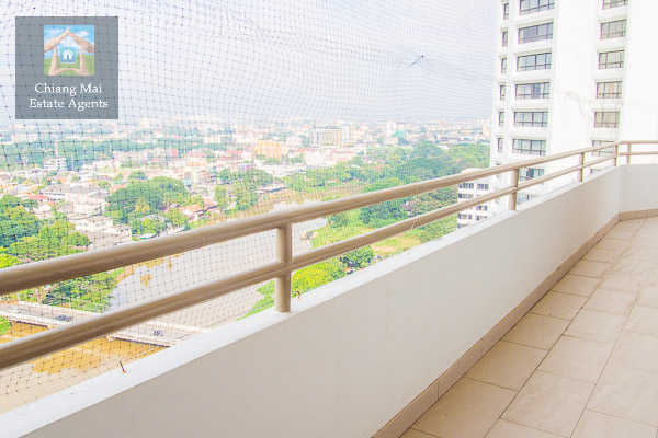 Gorgeous Teak 2 Bedroom Condo For Rent
