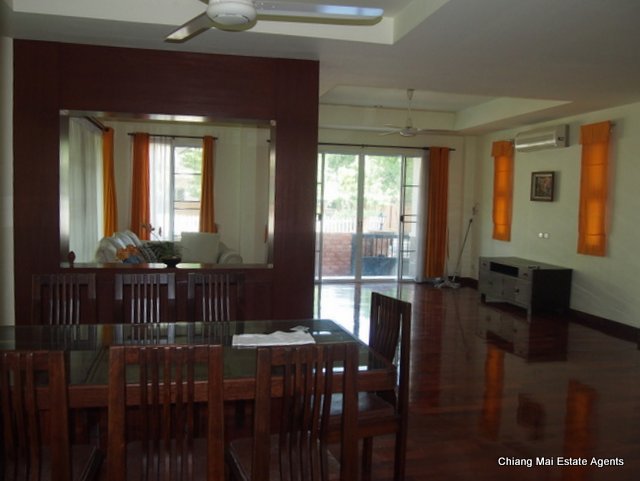 Luxurious 4 Bed/ 4 Bath Home For Rent