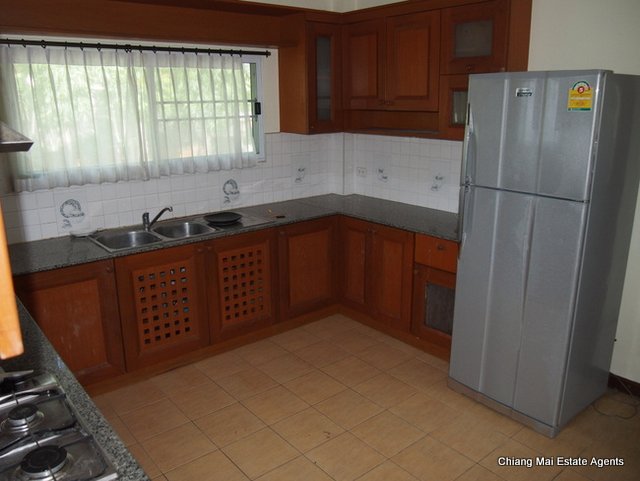 Luxurious 4 Bed/ 4 Bath Home For Rent