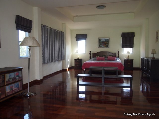 Luxurious 4 Bed/ 4 Bath Home For Rent