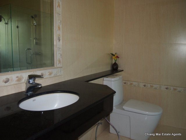Luxurious 4 Bed/ 4 Bath Home For Rent