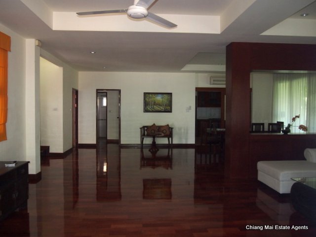 Luxurious 4 Bed/ 4 Bath Home For Rent