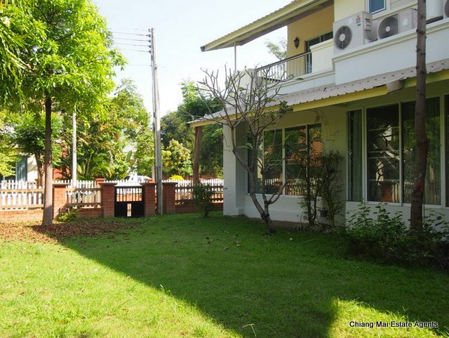 Luxurious 4 Bed/ 4 Bath Home For Rent