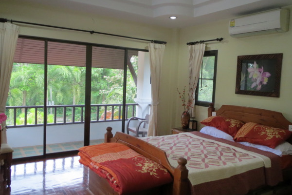 Spacious 4 Bedroom House for Sale in Saraphi, Chiang Mai