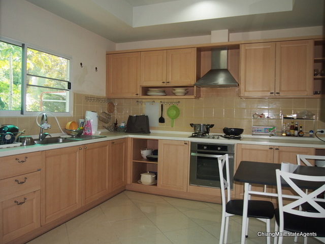 4 Bed/ 5 Bath Home for Rent with Private Pool