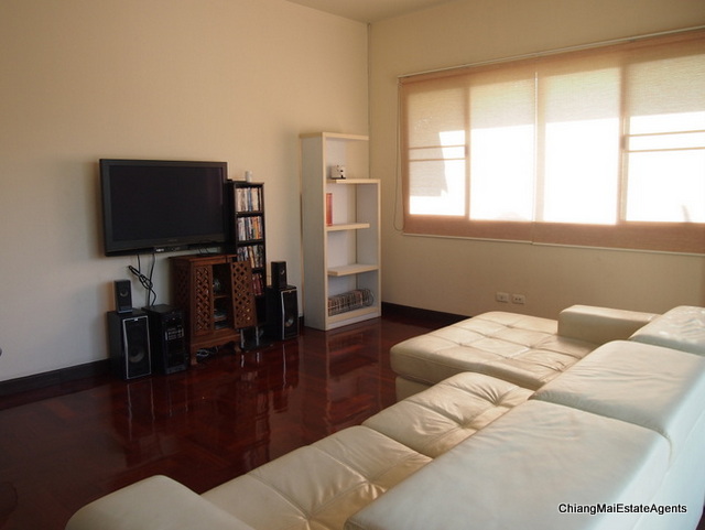 4 Bed/ 5 Bath Home for Rent with Private Pool