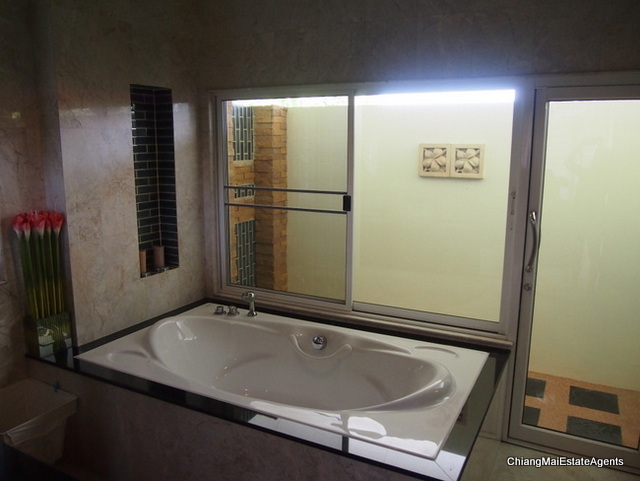 4 Bed/ 5 Bath Home for Rent with Private Pool