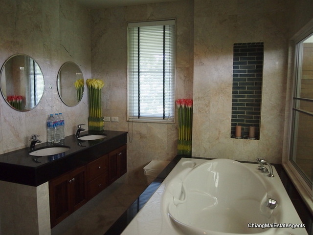 4 Bed/ 5 Bath Home for Rent with Private Pool