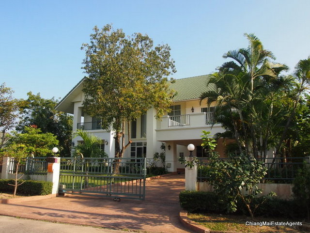 4 Bed/ 5 Bath Home for Rent with Private Pool