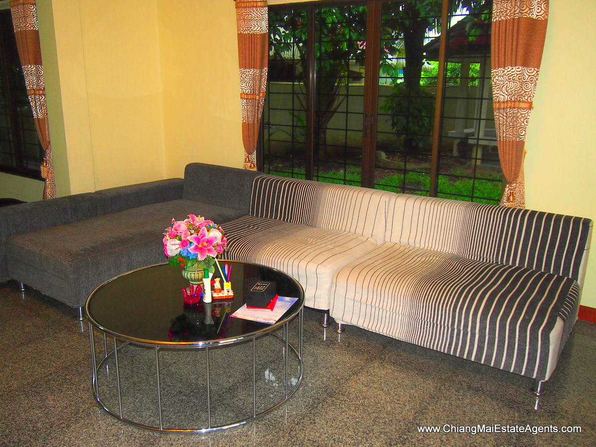 Furnished 5 Bedroom Home