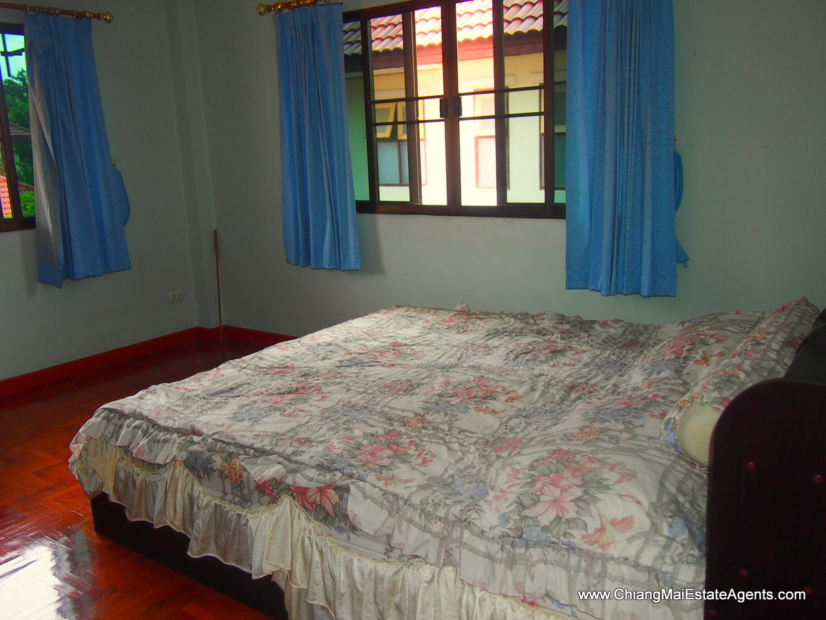 Furnished 5 Bedroom Home