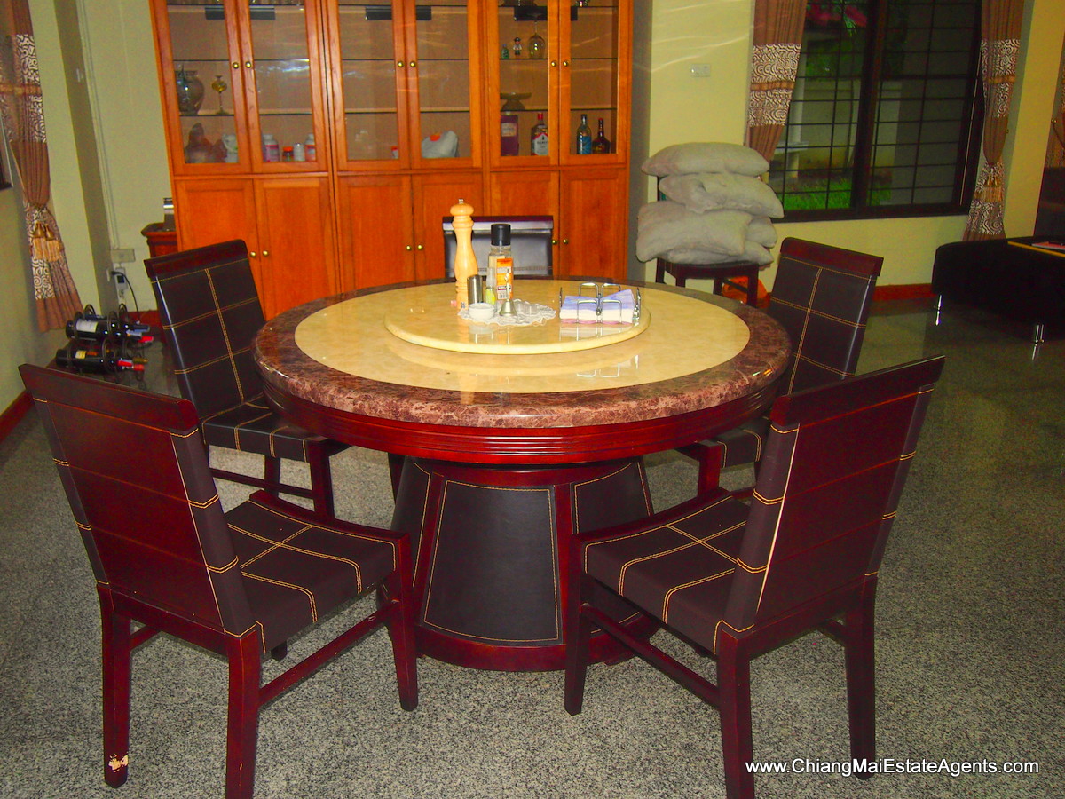 Furnished 5 Bedroom Home