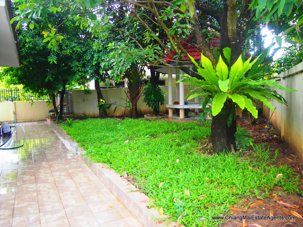 Furnished 5 Bedroom Home