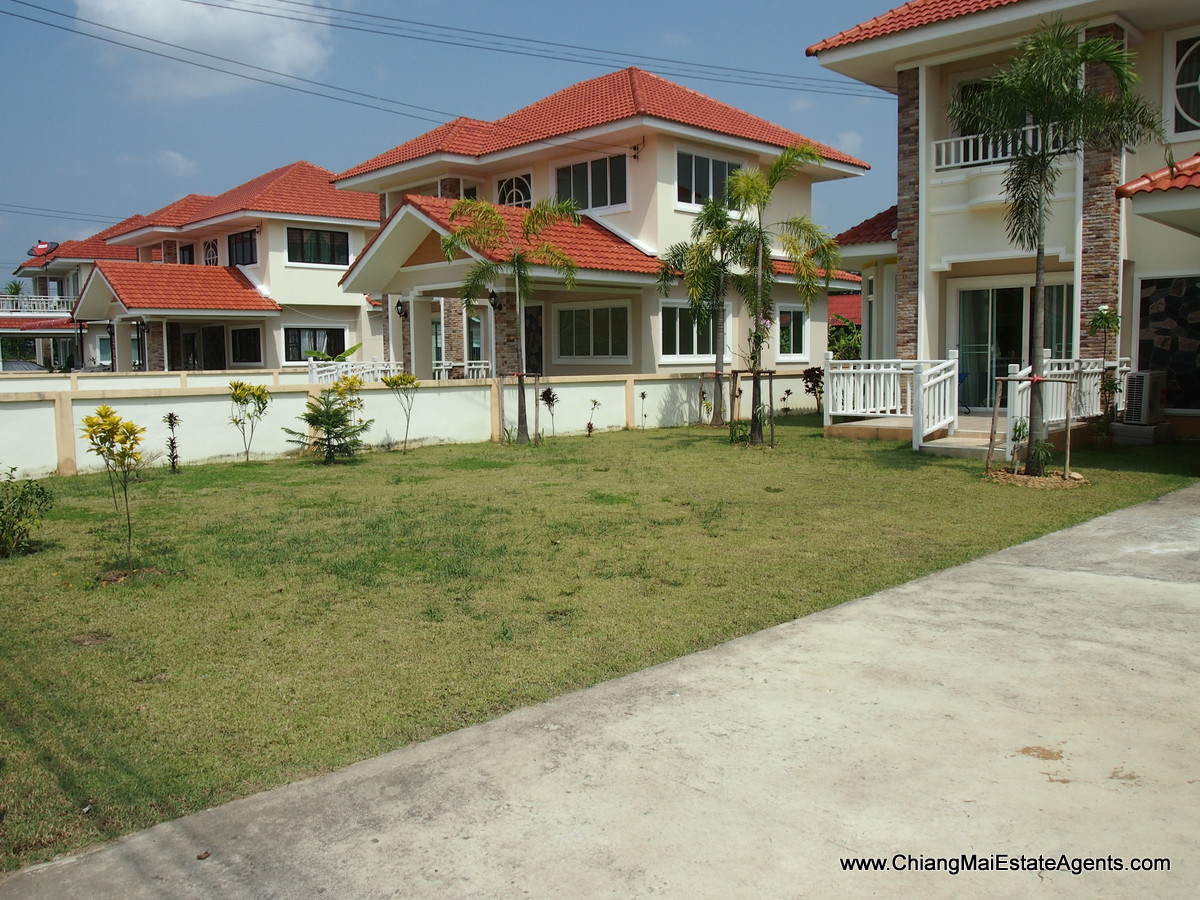 4 Bedroom Home in Tawangtan, Saraphi