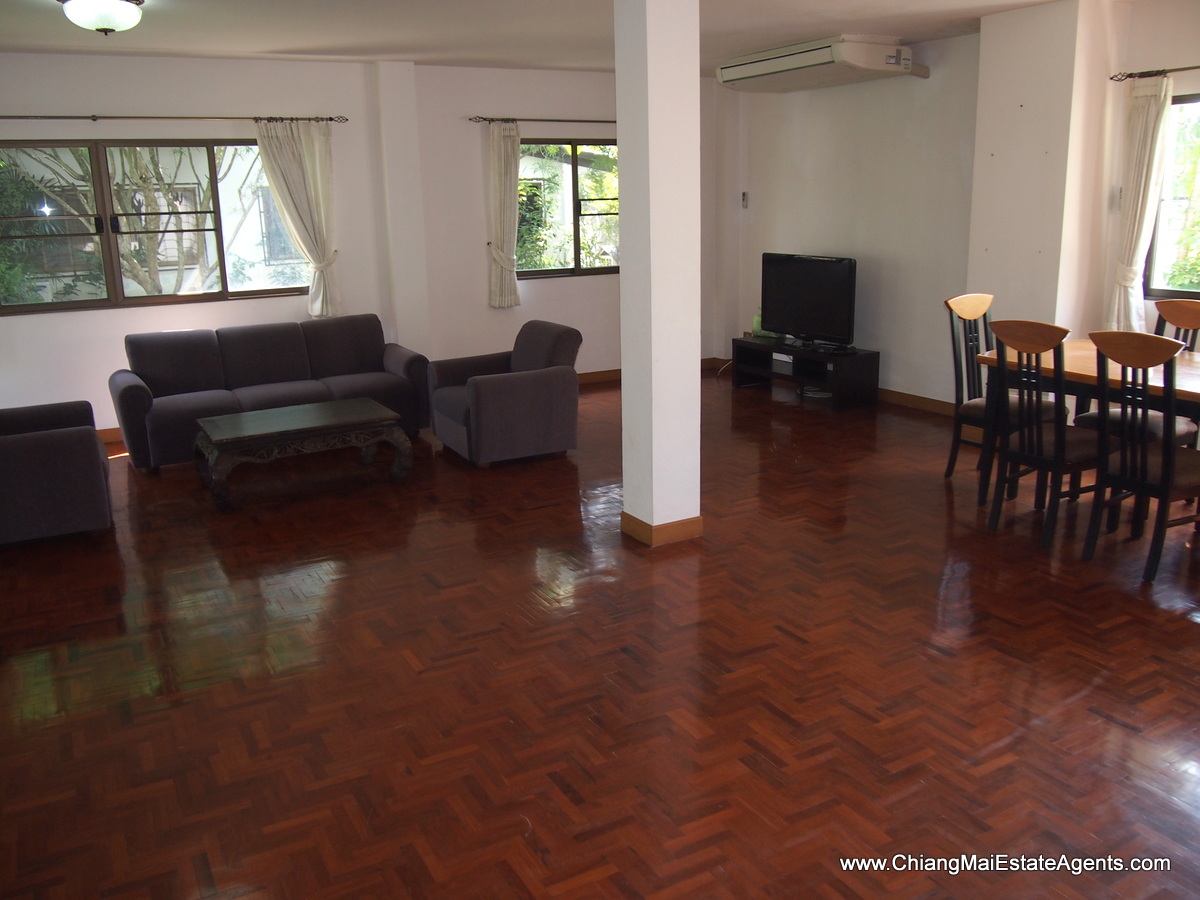 Large 3 Bedroom Home in Moo Baan Nai Fun
