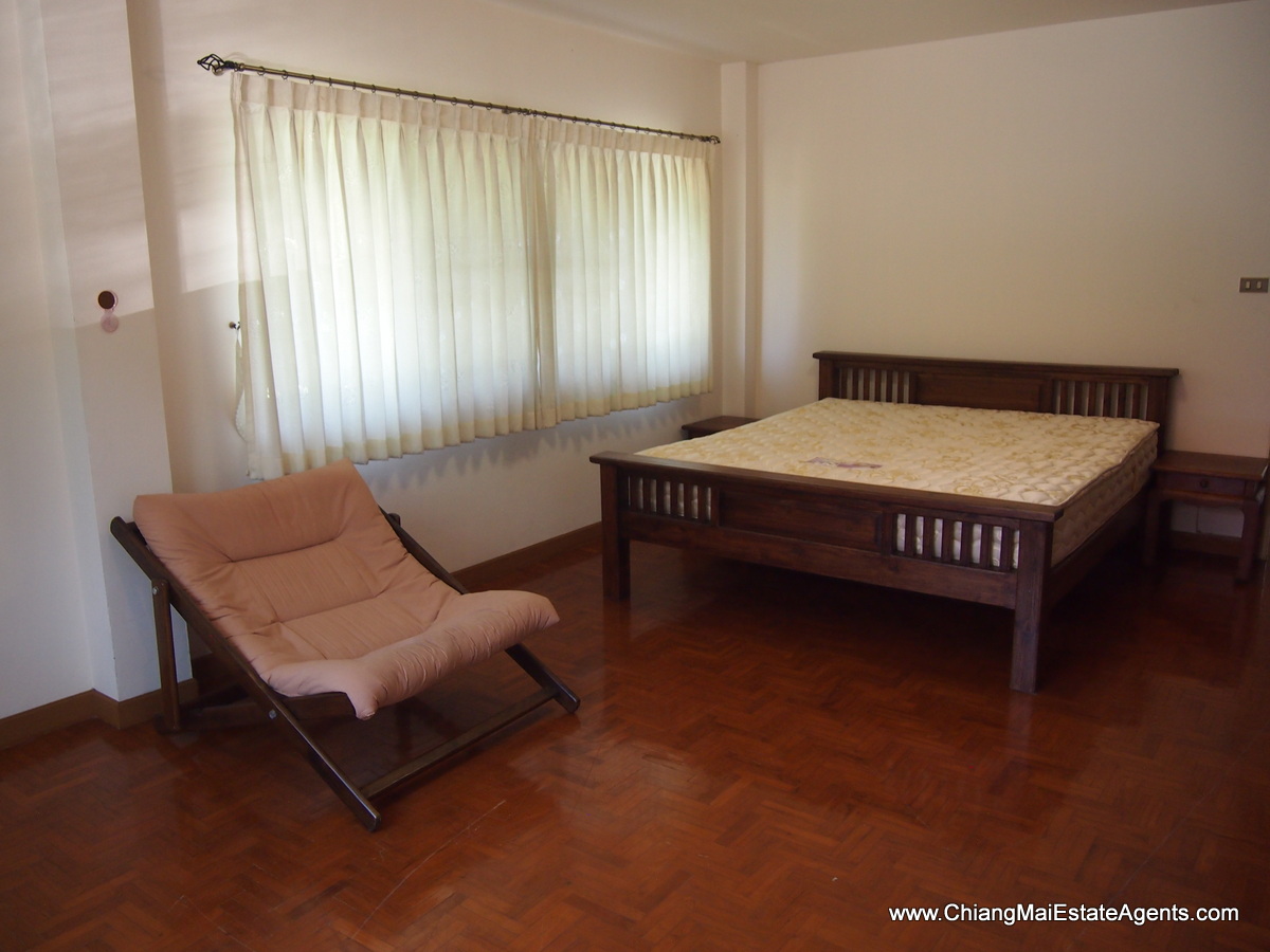 Large 3 Bedroom Home in Moo Baan Nai Fun