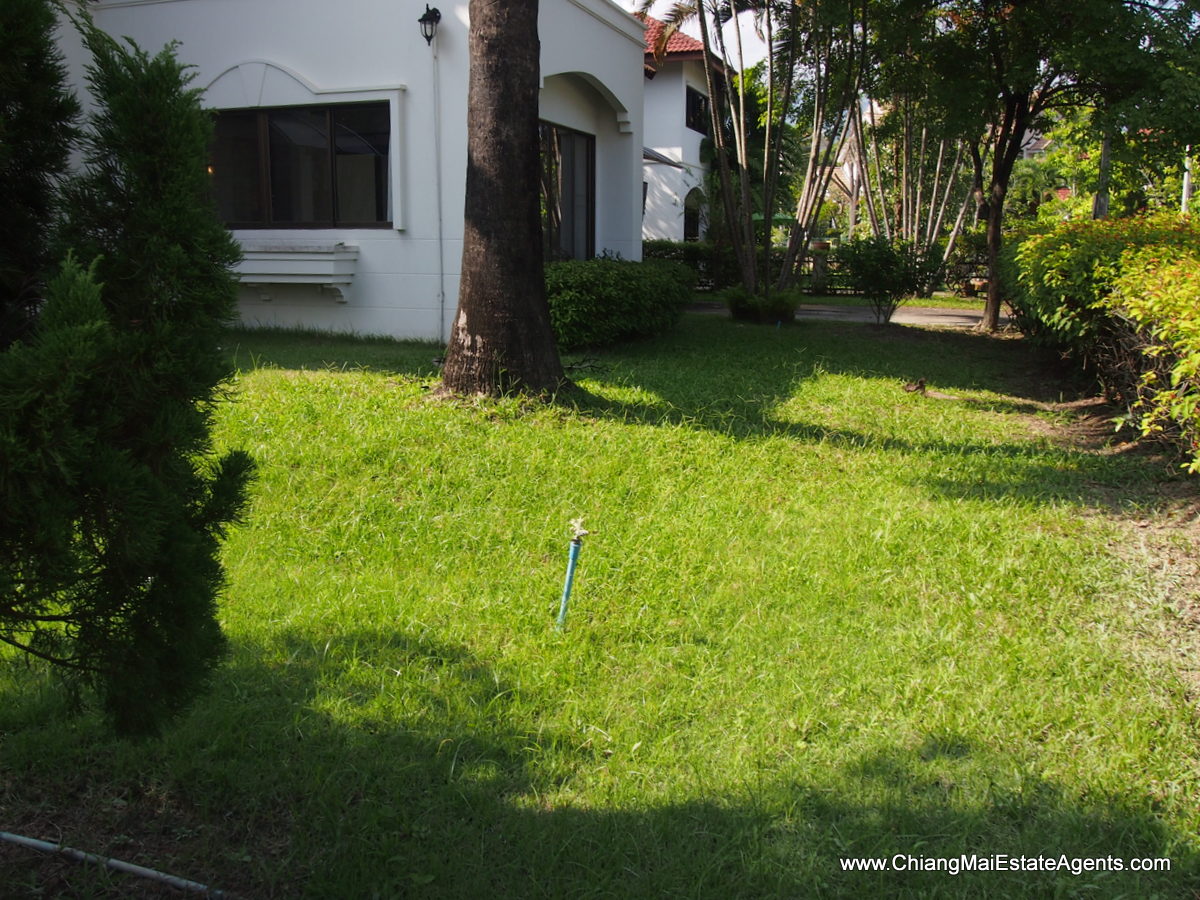 Large 3 Bedroom Home in Moo Baan Nai Fun