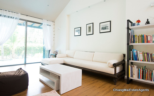 Exceptional 3 Bed/ 3 Bath Home For Sale in Hang Dong