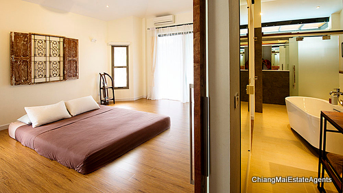 Exceptional 3 Bed/ 3 Bath Home For Sale in Hang Dong
