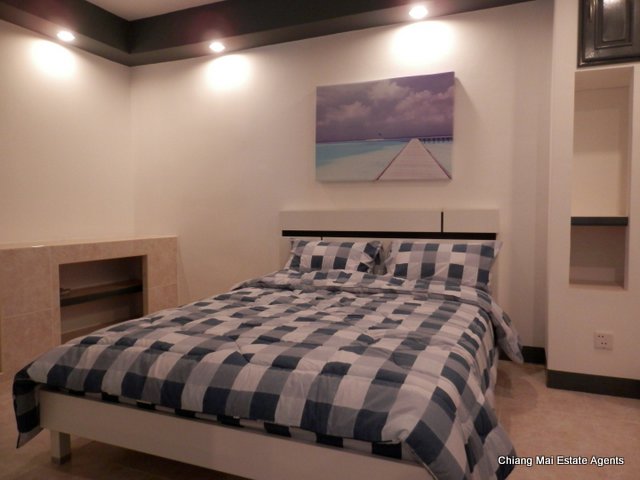 Newly Renovated 2 Bedroom/ 2 Bathroom Condo For Sale