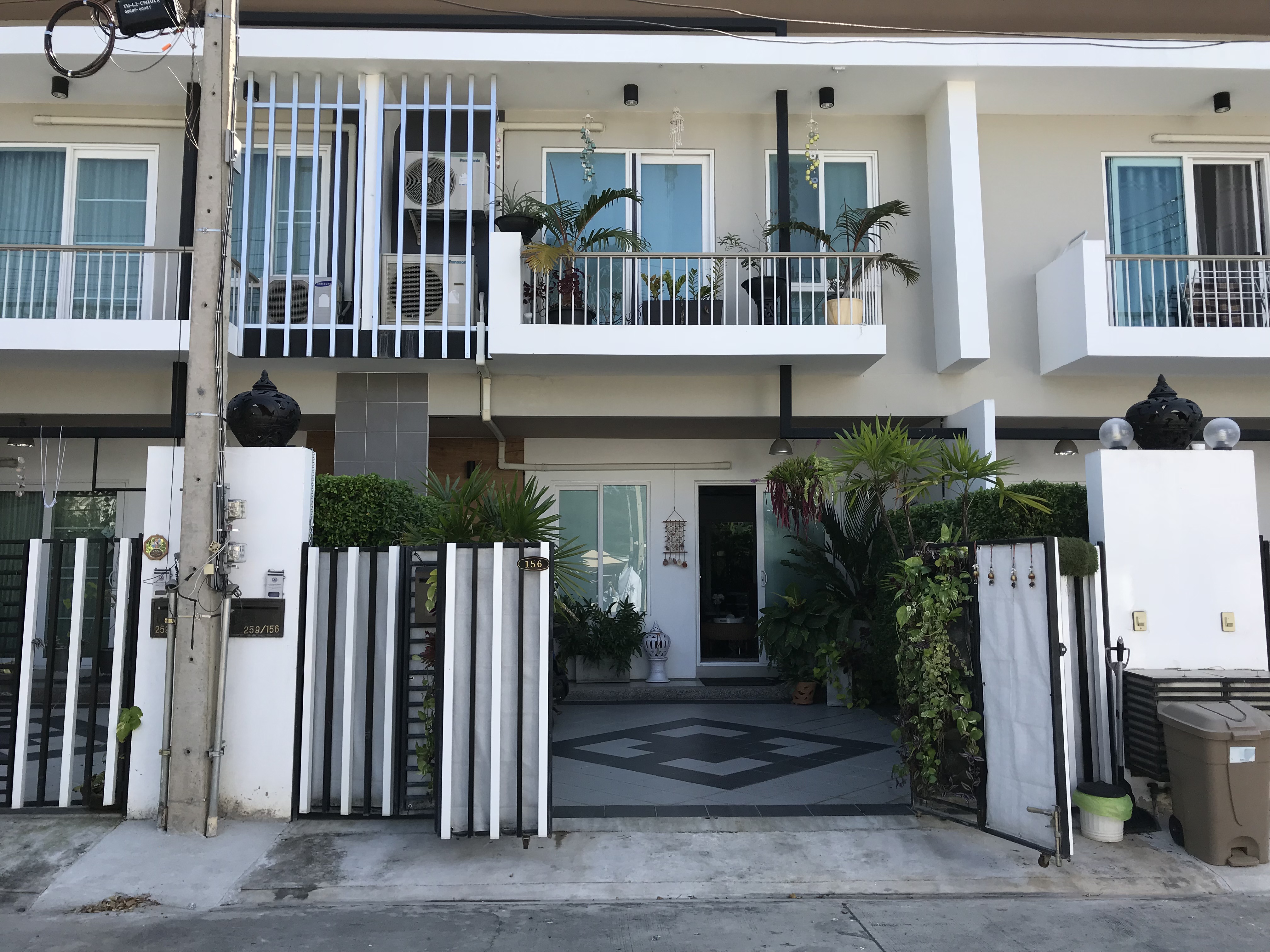 Lovely Townhouse For Sale