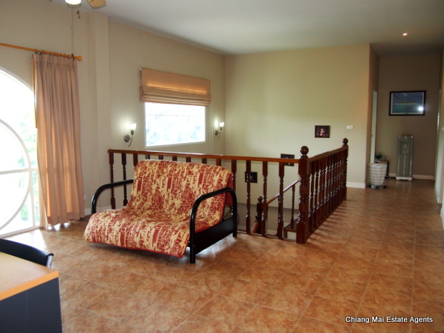 Large Family Home with Private Pool in Home in Park