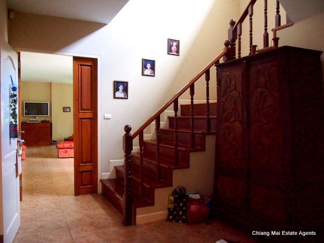 Large Family Home with Private Pool in Home in Park