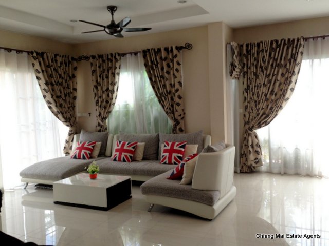 Amazing 3 Bedroom House In House and View For Sale