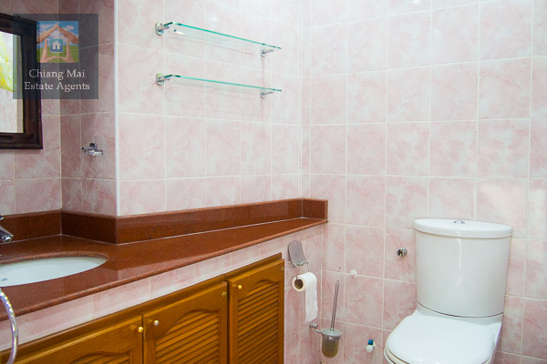 Lovely 2 Bedroom Apartment For Rent