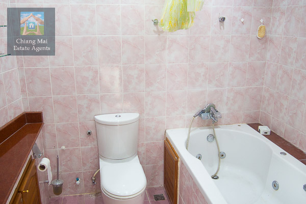 Lovely 2 Bedroom Apartment For Rent