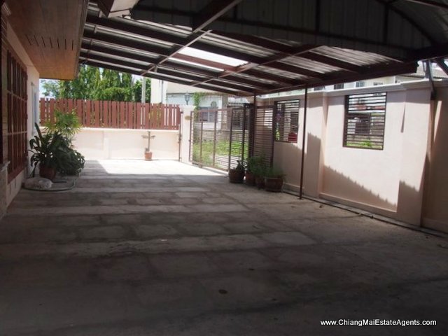 Beautiful 3 bedroom house for rent in Mae Hia