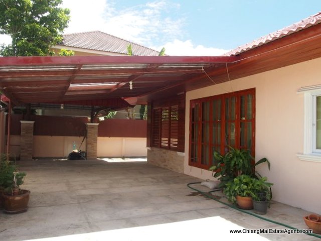 Beautiful 3 bedroom house for rent in Mae Hia
