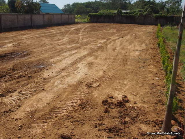 Land for Sale in Hang Dong - Land