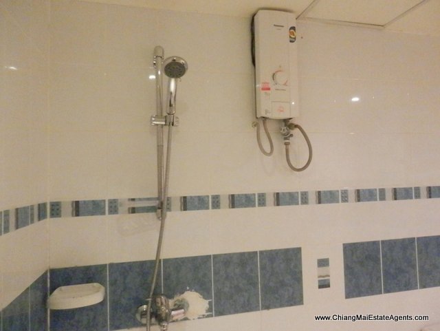 Large Riverside Condo For Rent