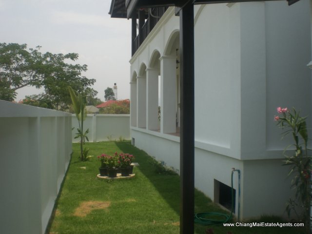 3 Bd, 2 Bth Colonial Style Home for Sale