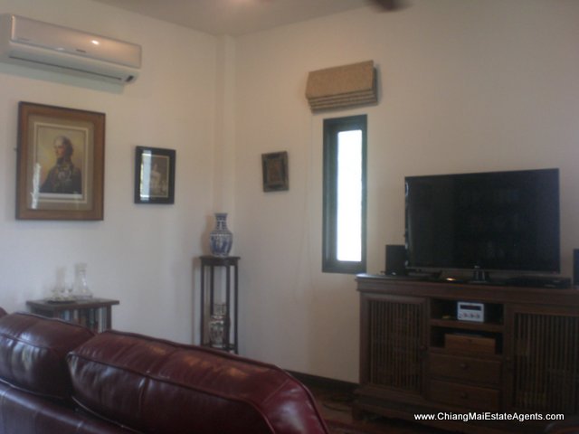 3 Bd, 2 Bth Colonial Style Home for Sale