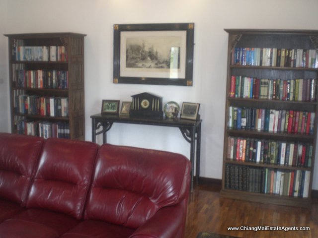 3 Bd, 2 Bth Colonial Style Home for Sale