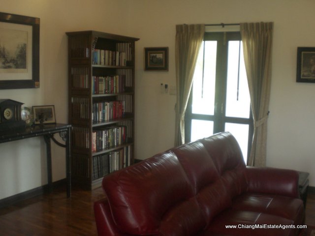 3 Bd, 2 Bth Colonial Style Home for Sale