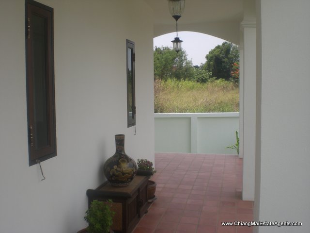 3 Bd, 2 Bth Colonial Style Home for Sale