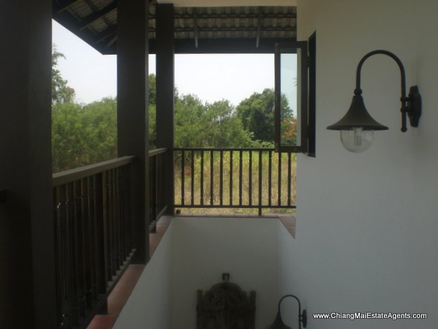 3 Bd, 2 Bth Colonial Style Home for Sale