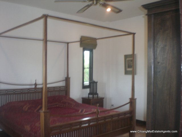 3 Bd, 2 Bth Colonial Style Home for Sale