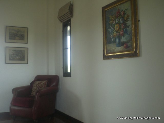 3 Bd, 2 Bth Colonial Style Home for Sale