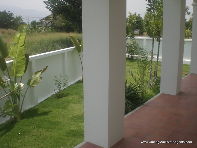 3 Bd, 2 Bth Colonial Style Home for Sale