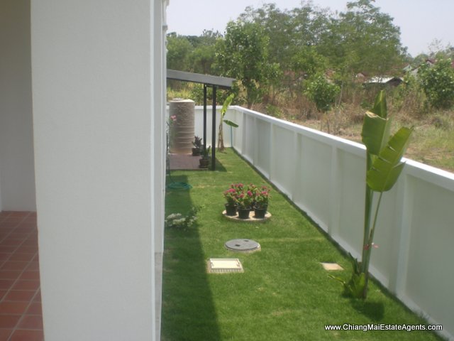 3 Bd, 2 Bth Colonial Style Home for Sale
