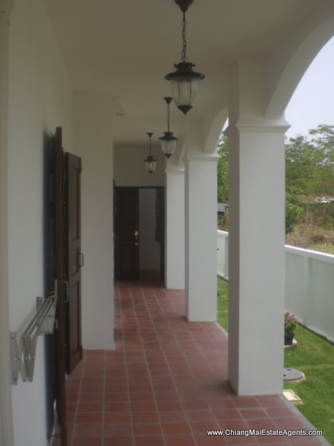 3 Bd, 2 Bth Colonial Style Home for Sale